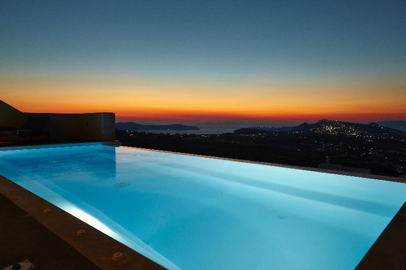 North Santorini A Luxury Spa Hotel Pýrgos Exteriör bild