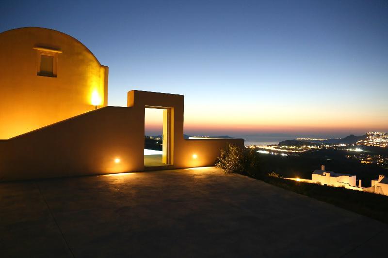 North Santorini A Luxury Spa Hotel Pýrgos Exteriör bild